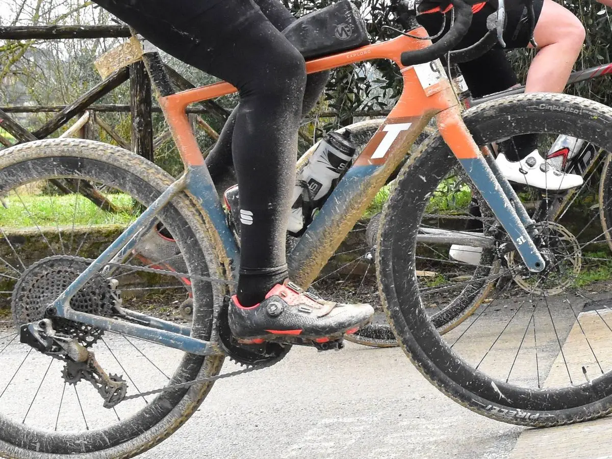 Bici 3T Exploro riconosciuta dall'AI durante una gara gravel